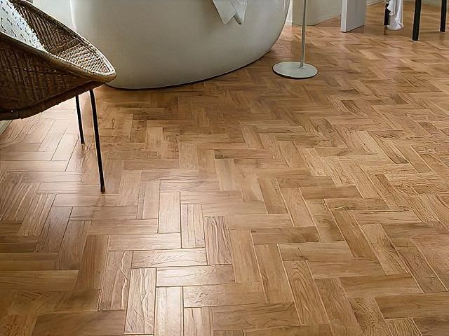 luxury-viny-tilecleaning-kireth-ai (7)